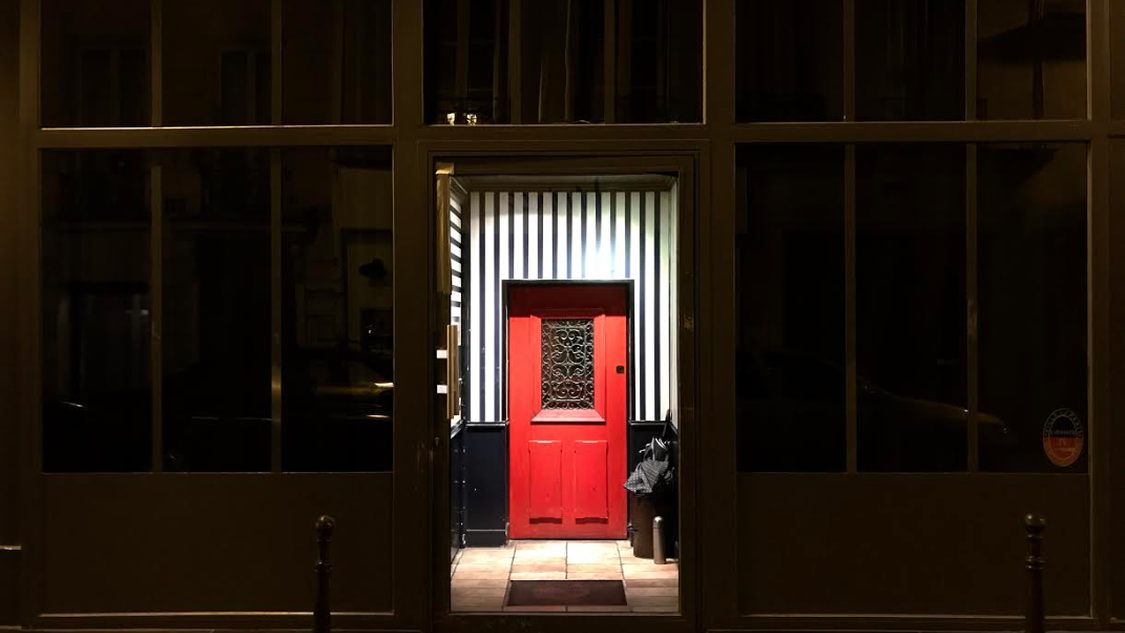 小红门 Little Red Door