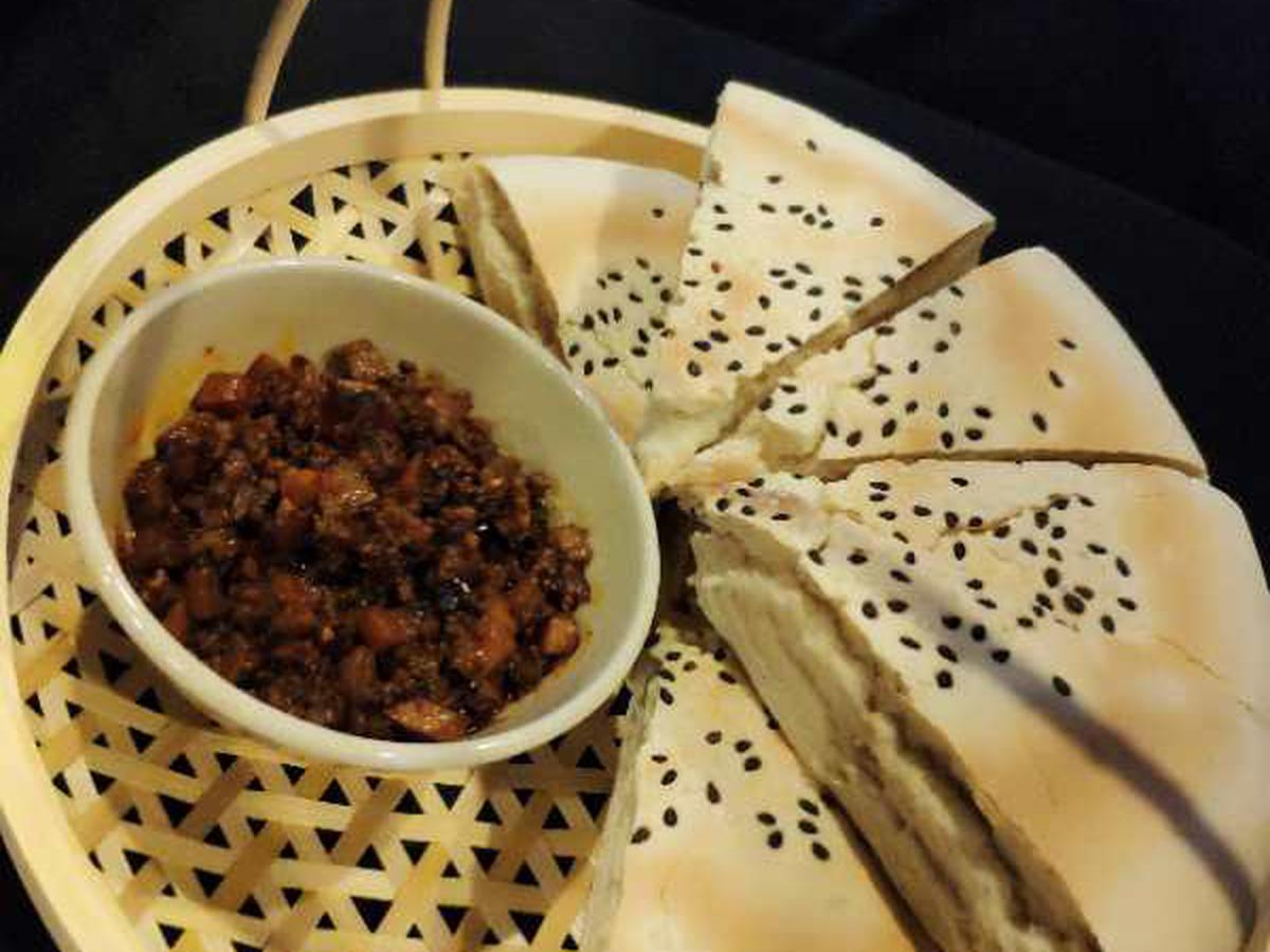 锅盔夹牛肉酱