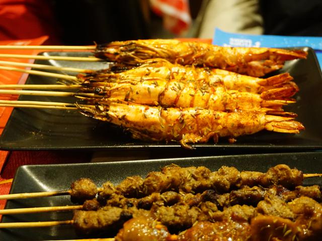 烤鸡胗,烤大虾(辣度可选)