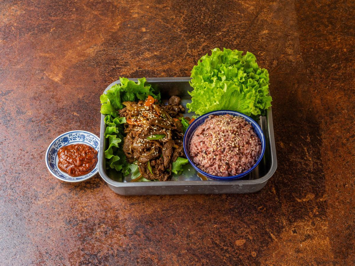 烤肉拌饭 BULGOGI SSAMBAP