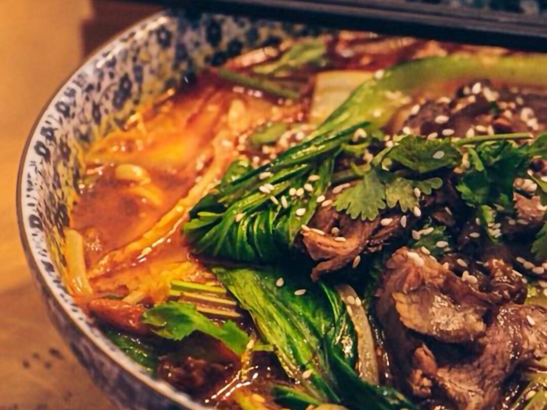 香辣牛肉面(配小菜)