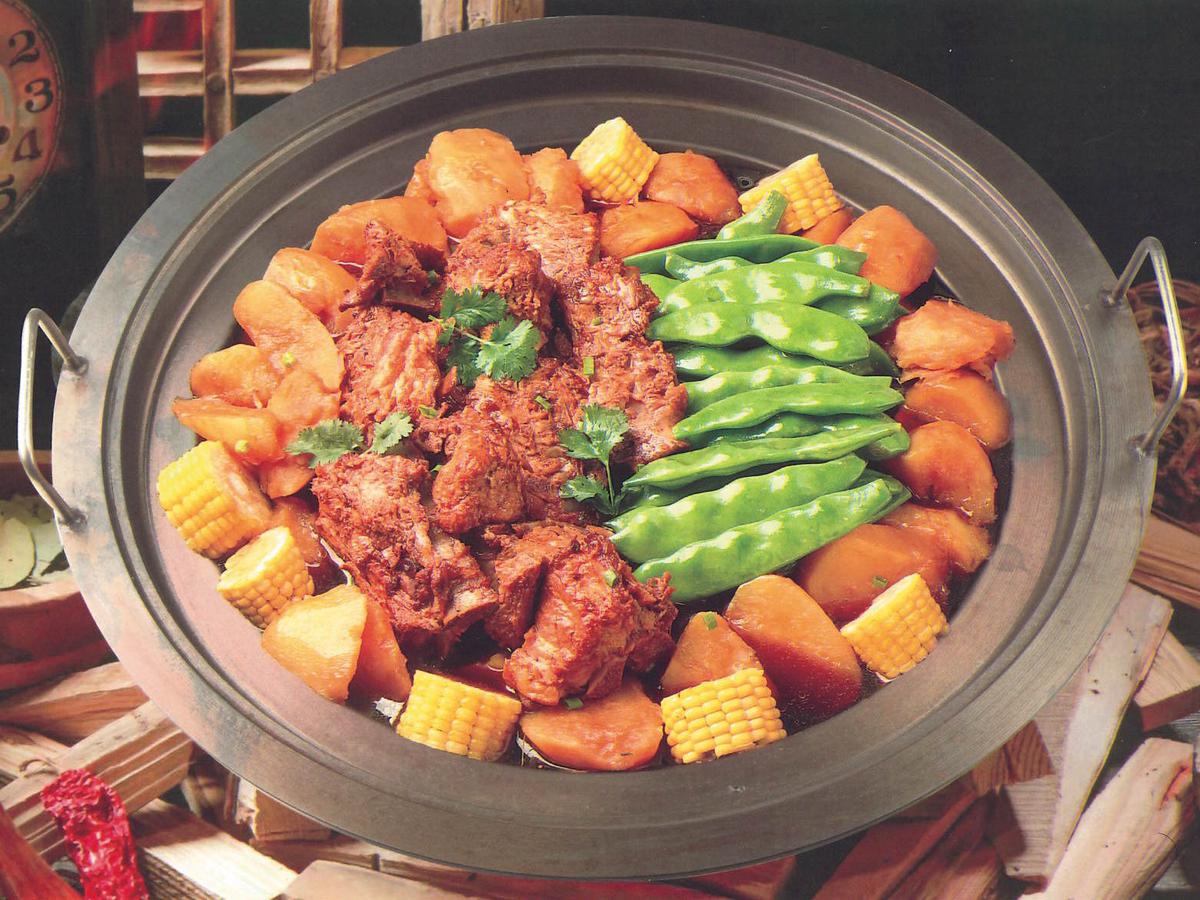 铁锅炖排骨