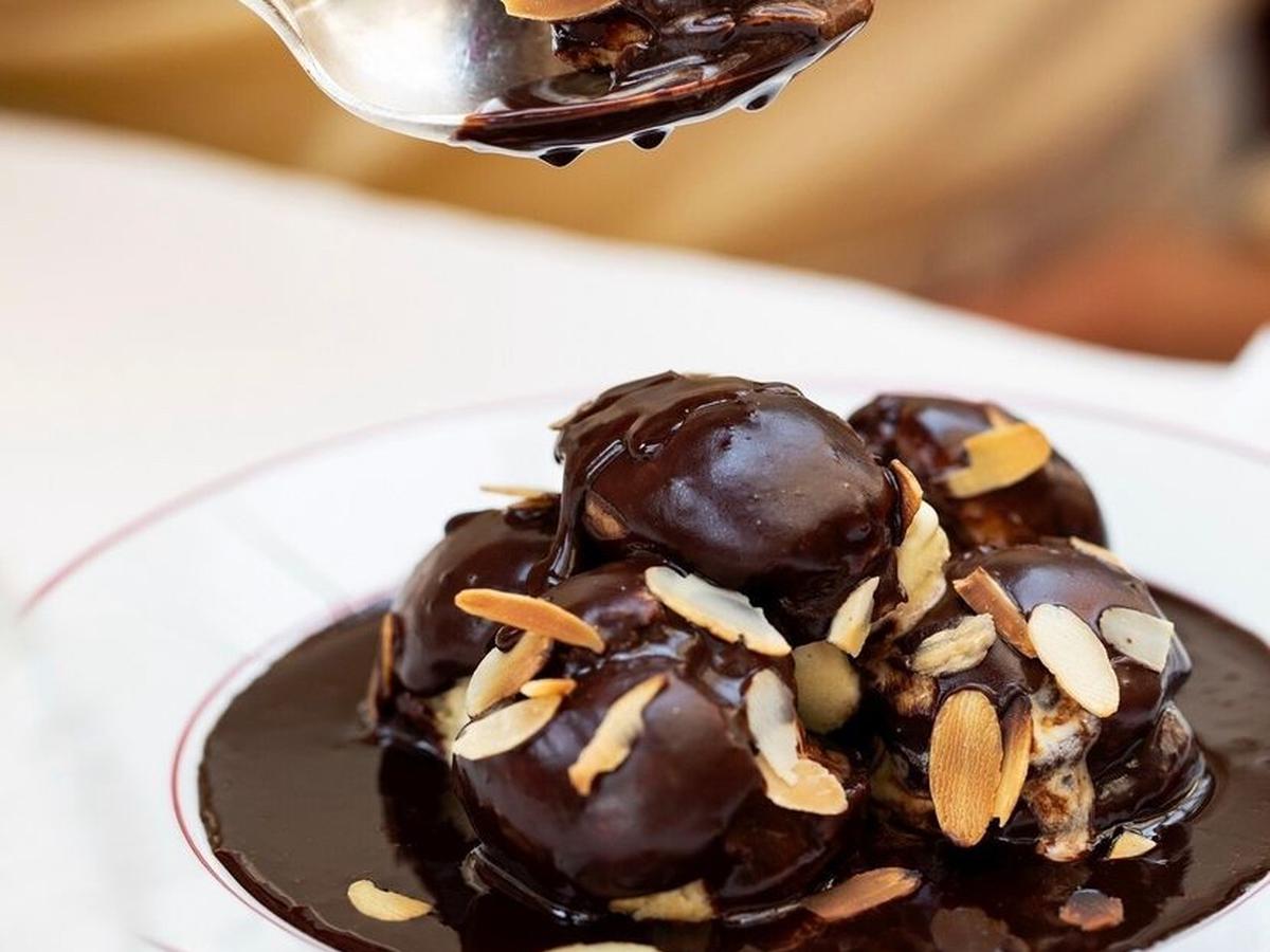 巧克力泡芙 PROFITEROLES AU CHOCOLAT