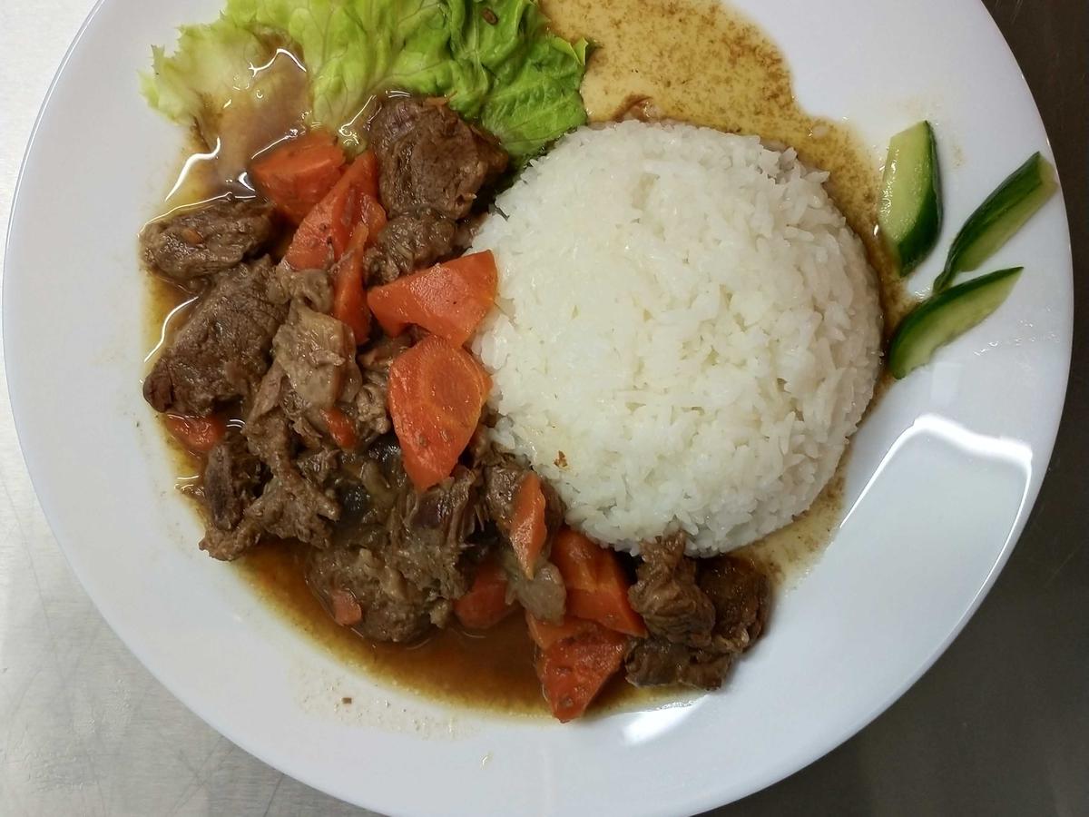 牛肉盖饭
